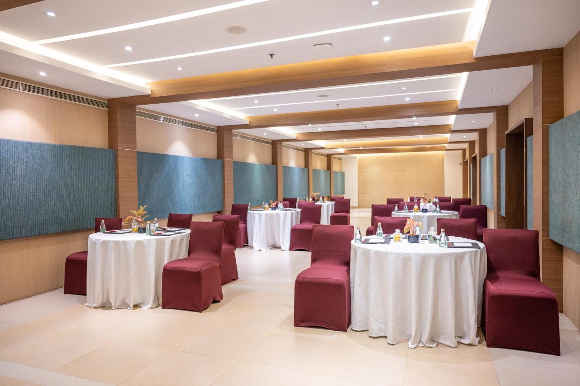 Grand Kakinada By Grt Hotels Luaran gambar