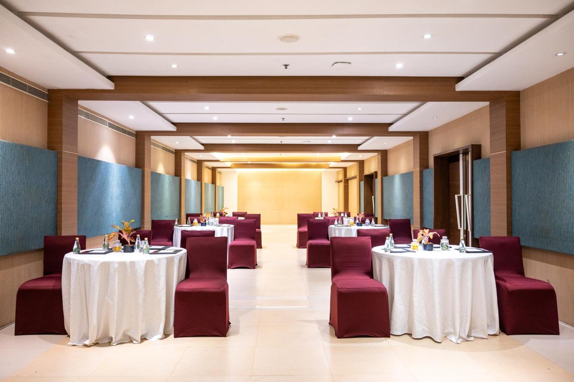 Grand Kakinada By Grt Hotels Luaran gambar