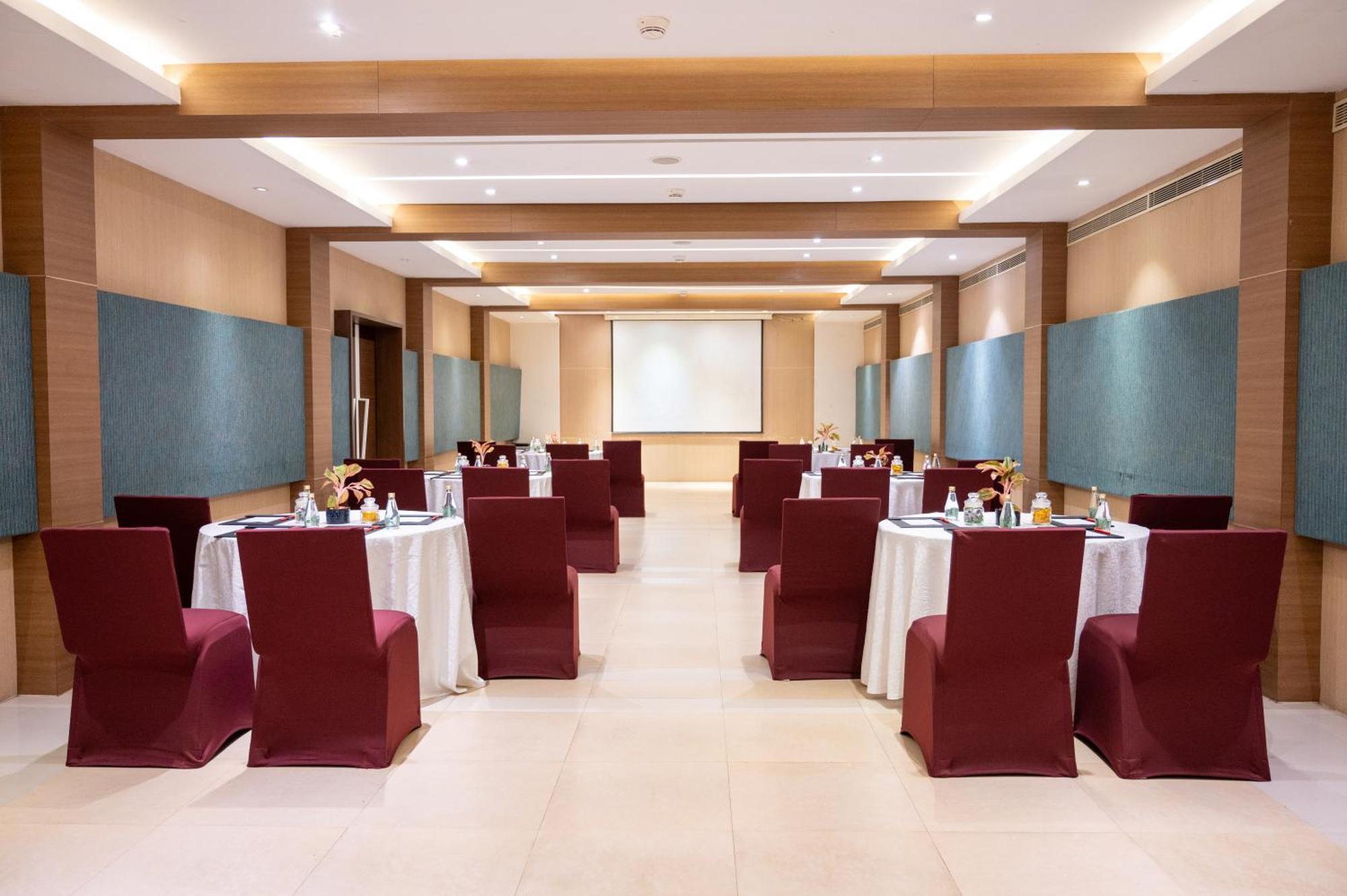 Grand Kakinada By Grt Hotels Luaran gambar