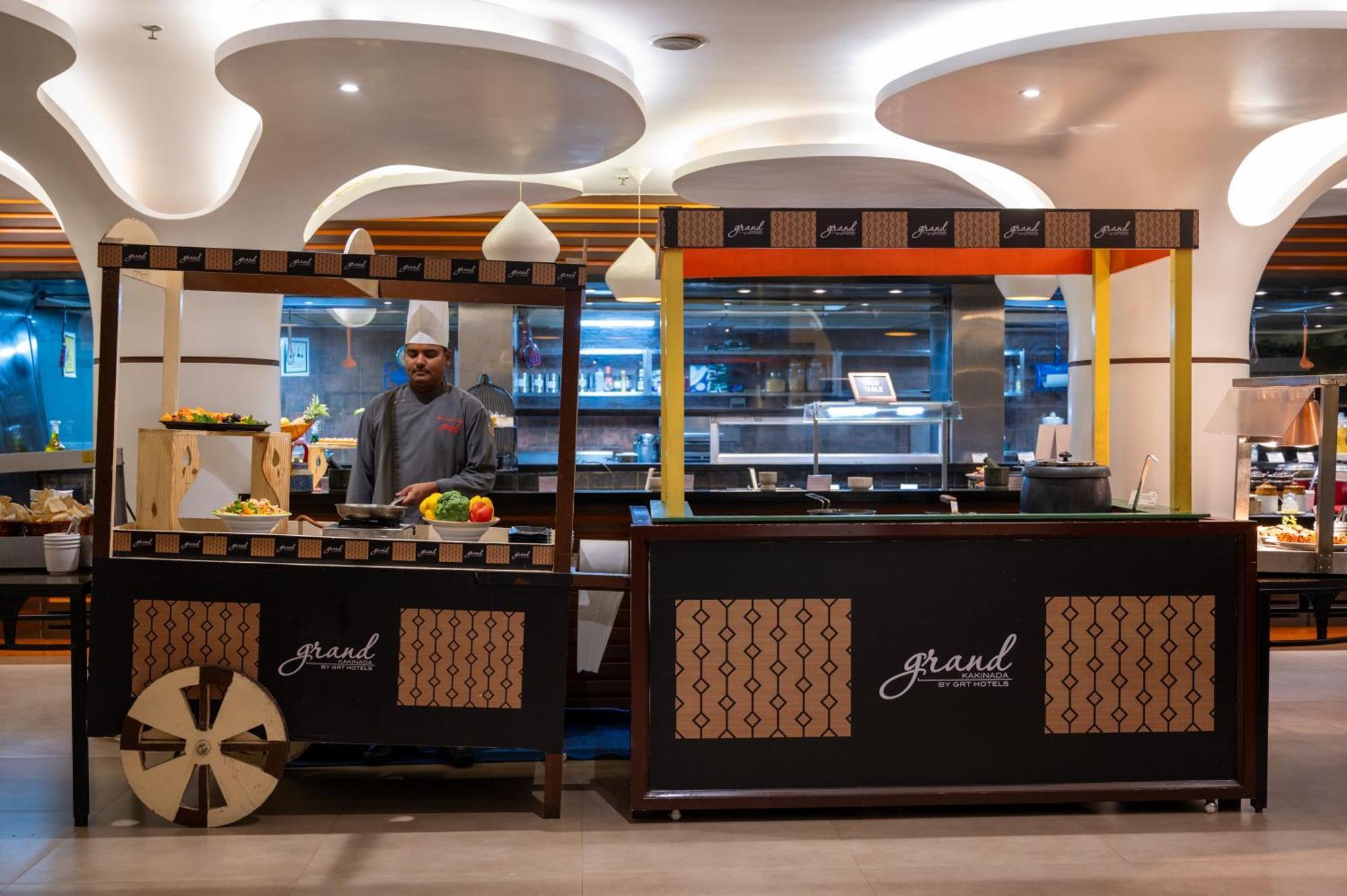 Grand Kakinada By Grt Hotels Luaran gambar