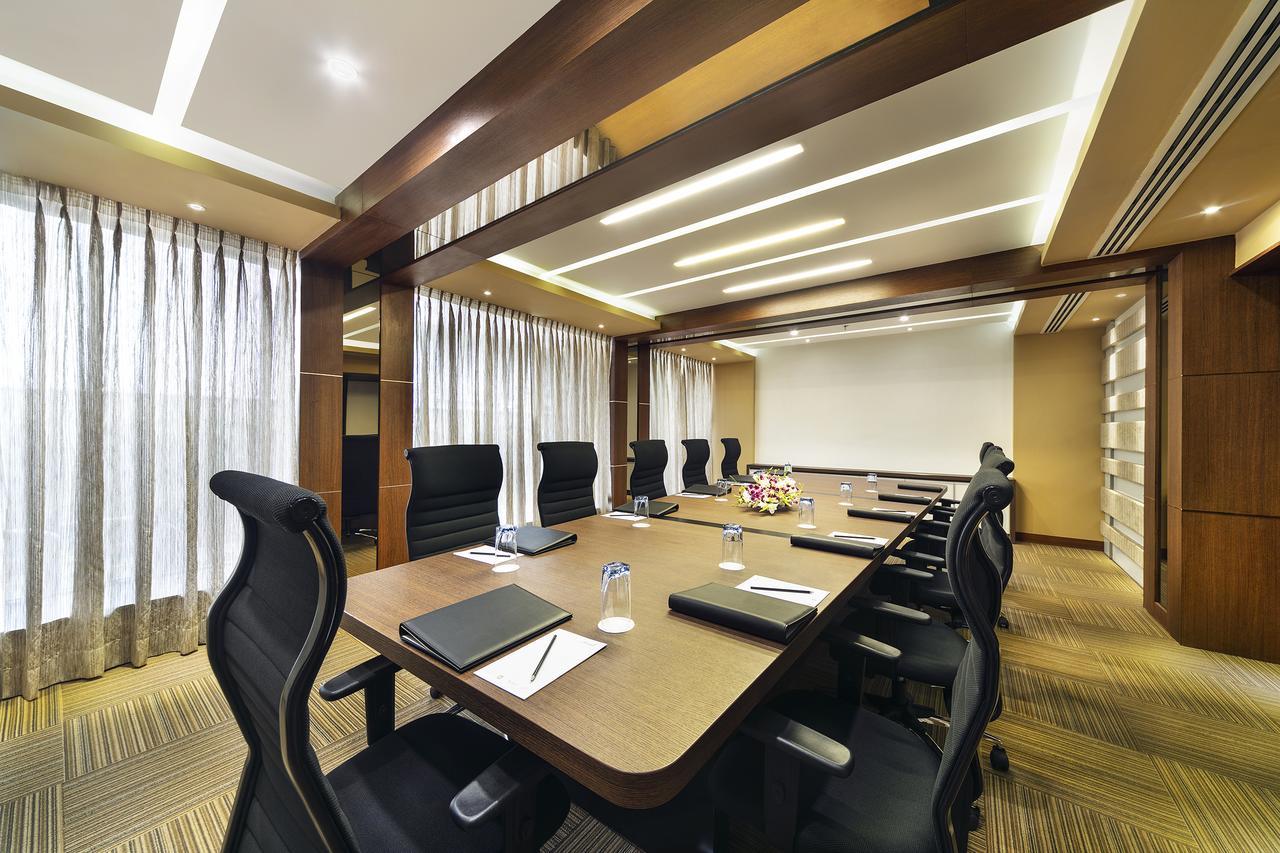 Grand Kakinada By Grt Hotels Luaran gambar